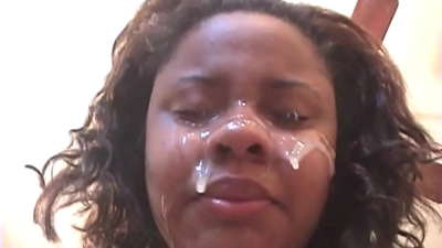 ក្មេងស្រីជនជាតិប្រេស៊ីលស្បែកខ្មៅ ទទួលបានស្នាមប្រេះនៅលើមុខរបស់នាង បន្ទាប់ពីរួមភេទតាមរន្ធគូថជាមួយនឹងឌុកធំ